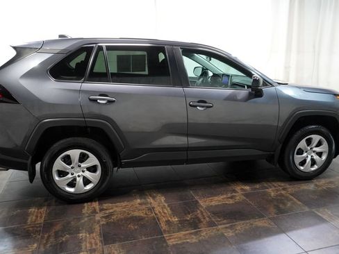 Used 2023 Toyota RAV4 LE AWD/4WD image 4