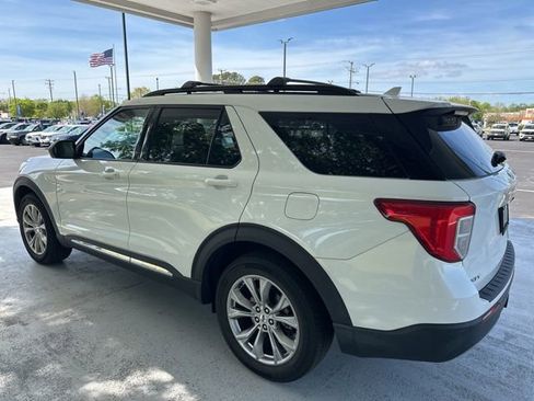 Used 2020 Ford Explorer XLT w/ Equipment Group 202A image 4