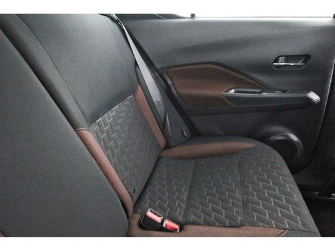 Used 2021 Nissan Kicks SR w/ Interior Electronics Package FWD image 15