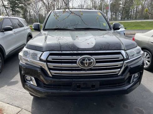 Used 2019 Toyota Land Cruiser image 6