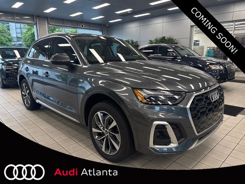 Used 2022 Audi Q5 2.0T Premium w/ Convenience Package AWD/4WD image 1