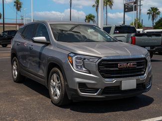 Used 2024 GMC Terrain SLE image 1