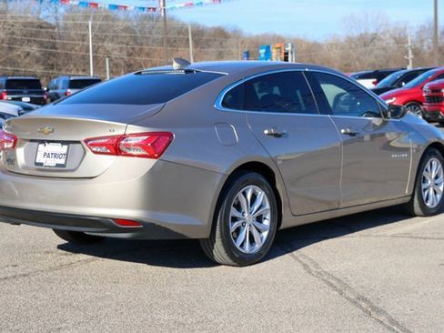Used 2022 Chevrolet Malibu LT image 3