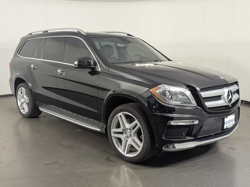 Used 2016 Mercedes-Benz GL 550 4MATIC image 2