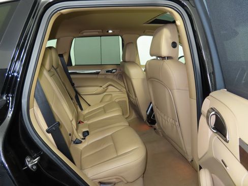 Used 2012 Porsche Cayenne S image 36