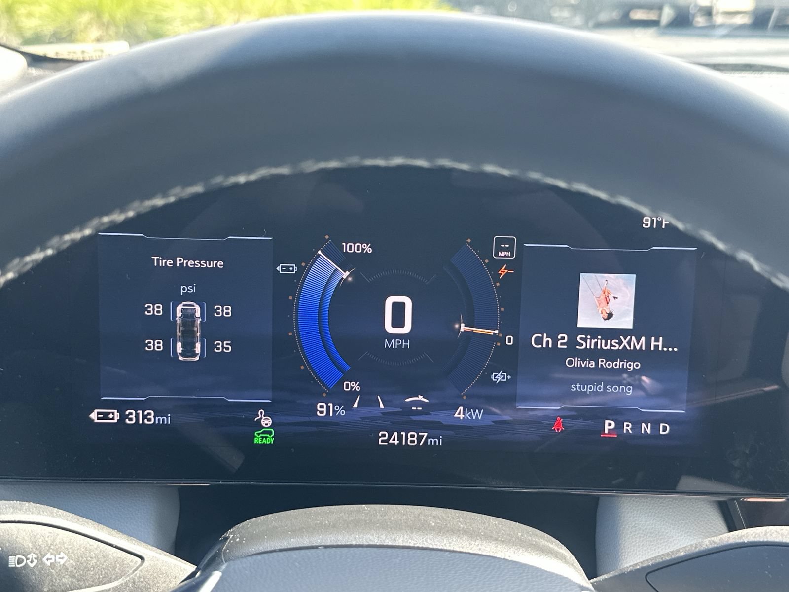 Used 2024 Chevrolet Equinox EV LT FWD image 23