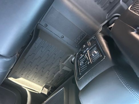 Used 2021 Jeep Grand Cherokee Limited image 30