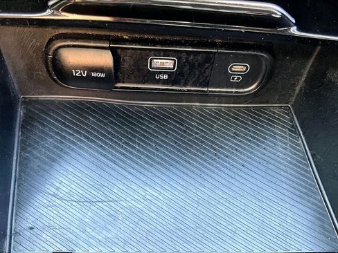 Used 2023 Kia Sportage LX image 33