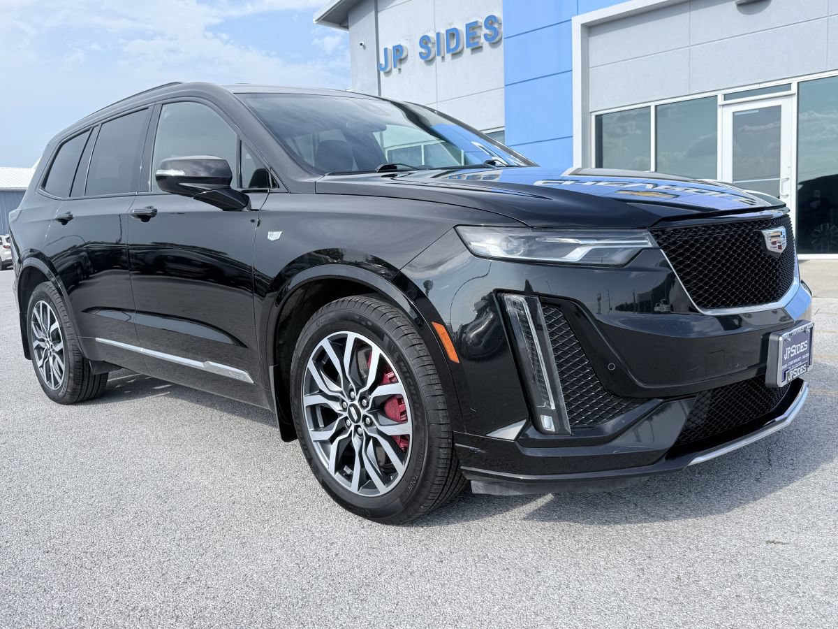 Used 2022 Cadillac XT6 Sport AWD/4WD image 3