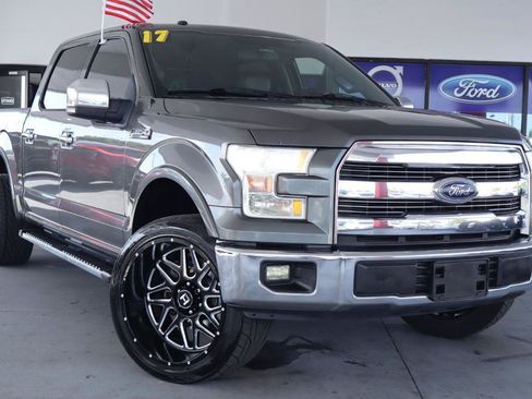 Used 2017 Ford F150 Lariat RWD image 2