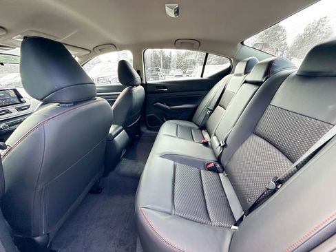 New 2025 Nissan Altima 2.5 SR image 13