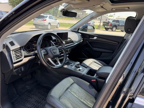 Used 2019 Audi Q5 2.0T Premium Plus w/ Premium Plus Package AWD/4WD image 12