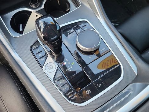 Used 2020 BMW X6 M50i w/ Executive Package image 24