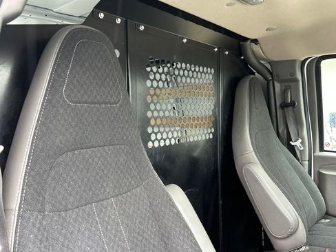 Used 2024 GMC Savana 2500 w/ Driver Convenience Package image 13