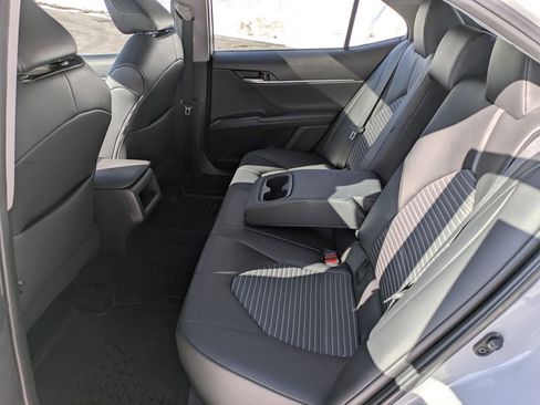 Used 2023 Toyota Camry SE image 30