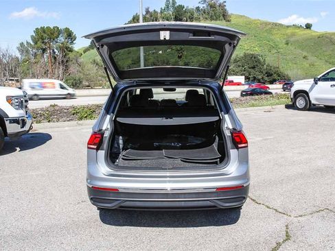 Used 2023 Volkswagen Tiguan SE image 24