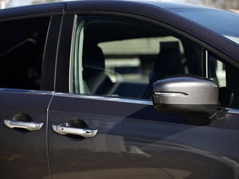 Used 2024 Honda Odyssey EX-L image 11