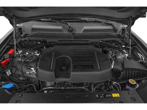 Used 2025 Land Rover Range Rover Long Wheelbase Autobiography image 12