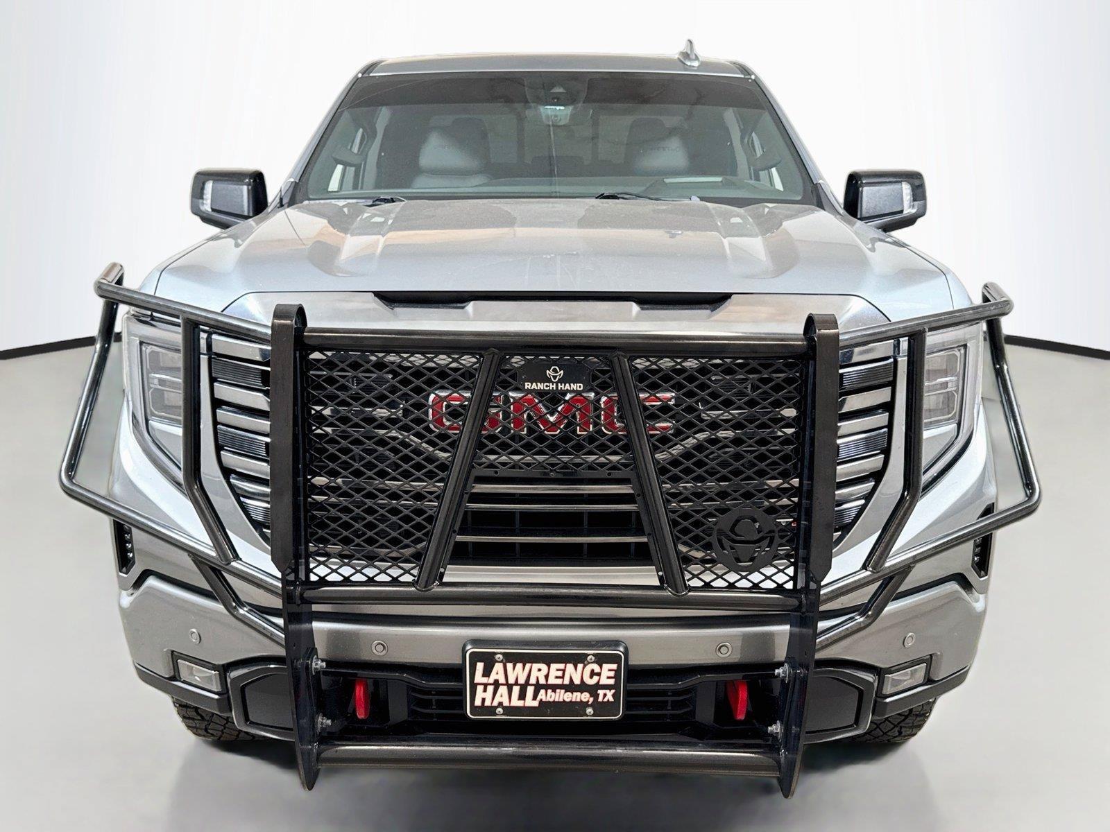 Used 2024 GMC Sierra 1500 AT4 w/ Technology Package AWD/4WD image 2