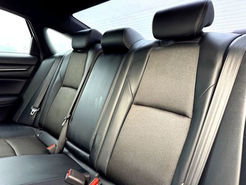 Used 2018 Honda Accord Sport image 17