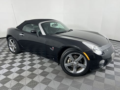 Used 2008 Pontiac Solstice Convertible w/ Preferred Package RWD image 5