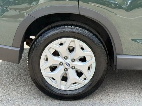 Used 2024 Subaru Forester AWD/4WD image 6