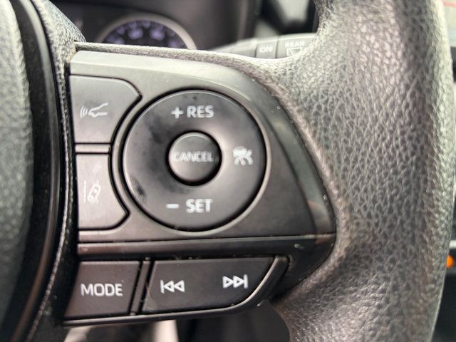 Used 2019 Toyota RAV4 XLE FWD image 21
