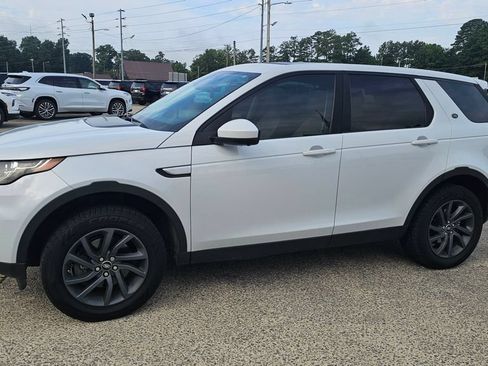 Used 2016 Land Rover Discovery Sport HSE AWD/4WD image 3