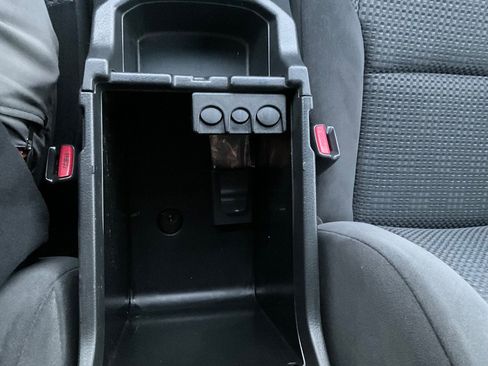 Used 2005 Toyota 4Runner Sport image 38