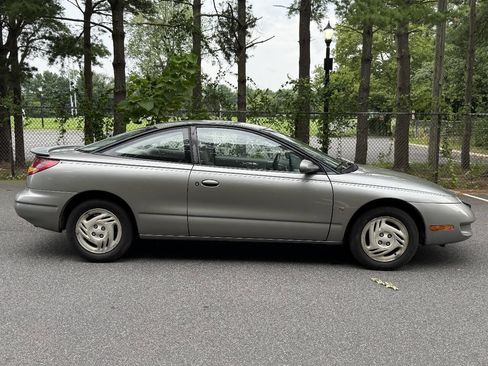 Used 1997 Saturn S-Series SC2 FWD image 4