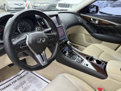 Used 2018 INFINITI Q50 Luxe w/ Essential Package (3.0T Luxe) RWD image 12