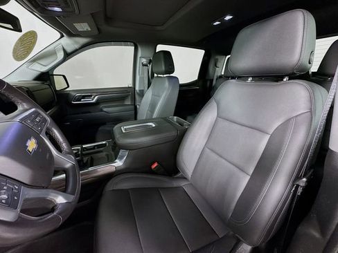 Used 2022 Chevrolet Silverado 1500 LTZ w/ LTZ Premium Package image 11