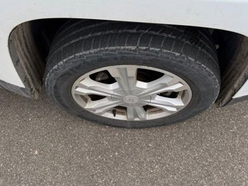 Used 2017 GMC Terrain SLE image 6