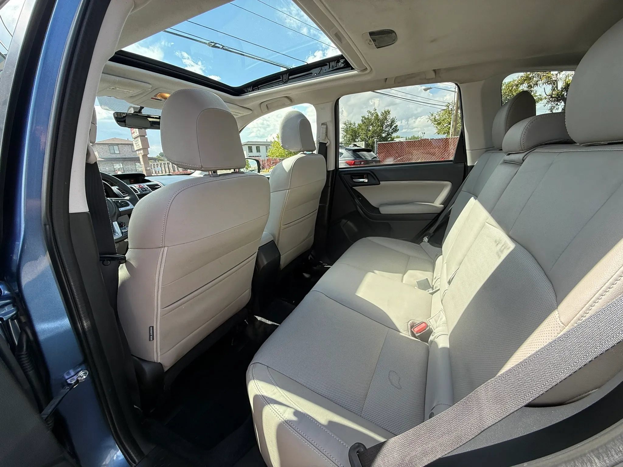 Used 2017 Subaru Forester 2.5i Limited w/ Popular Package #2 AWD/4WD image 12