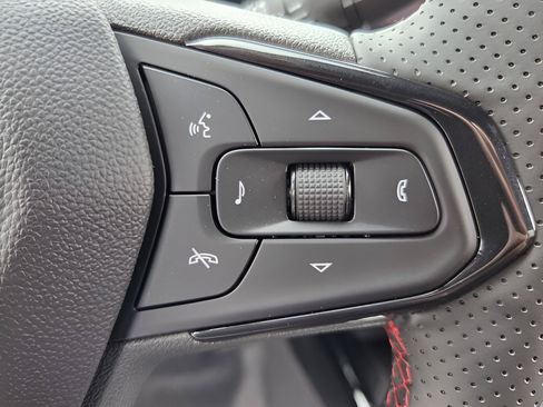 New 2026 Chevrolet Trax RS w/ Sunroof Package FWD image 30