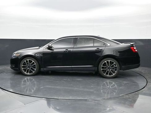 Used 2018 Ford Taurus SHO AWD/4WD image 4