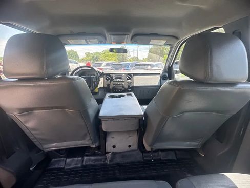 Used 2016 Ford F550 2WD Crew Cab Super Duty image 17