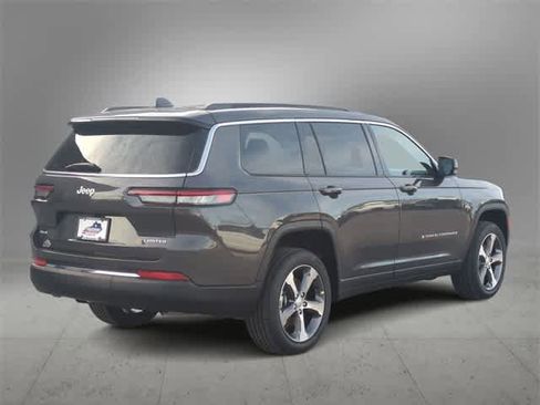 New 2025 Jeep Grand Cherokee L Limited w/ Trailer Tow Package image 8