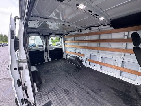 Used 2022 Ford Transit 250 Low Roof w/ Exterior Upgrade Package RWD image 21