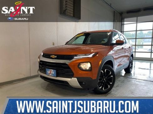Used 2022 Chevrolet TrailBlazer LT w/ Sun and Liftgate Package AWD/4WD image 1