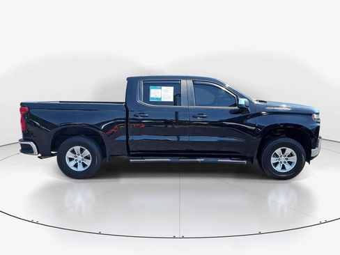 Used 2020 Chevrolet Silverado 1500 LT AWD/4WD image 3