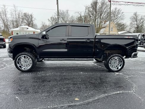 Used 2022 Chevrolet Silverado 1500 LT w/ Max Trailering Package image 4