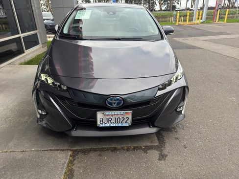 Used 2019 Toyota Prius Prime Advanced image 21