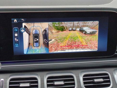 Used 2025 Mercedes-Benz GLS 450 4MATIC image 31