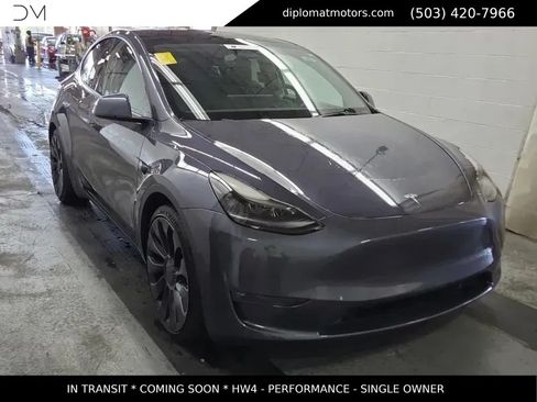 Used 2023 Tesla Model Y Performance AWD/4WD image 3