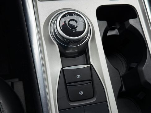 Used 2023 Ford Explorer XLT w/ Equipment Group 202A AWD/4WD image 16