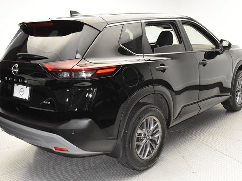 Used 2023 Nissan Rogue S AWD/4WD image 5