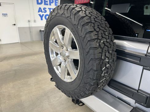 Used 2015 Jeep Wrangler Unlimited Sahara w/ Connectivity Group image 15