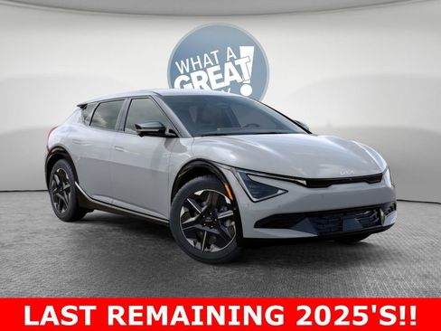 New 2025 Kia EV6 Wind AWD/4WD image 8