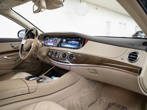 Used 2015 Mercedes-Benz S 550 Sedan image 25